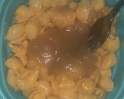 Mac & Cheese with Applesauce